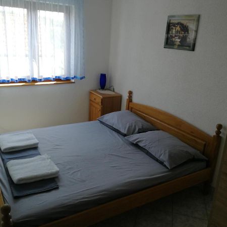 Apartmani Emily يزيرا المظهر الخارجي الصورة