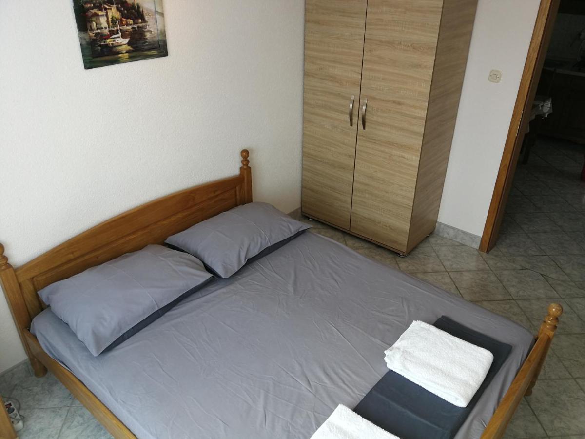 Apartmani Emily يزيرا المظهر الخارجي الصورة