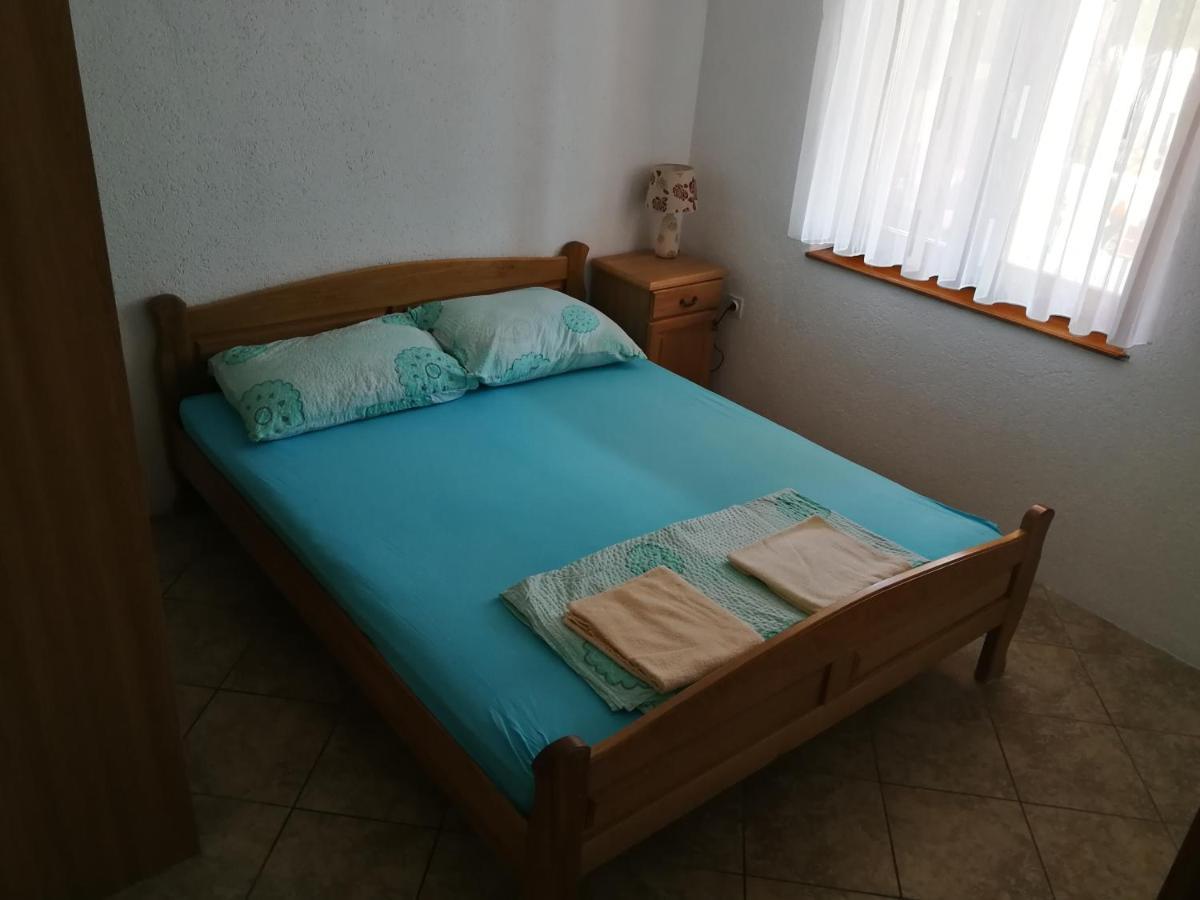 Apartmani Emily يزيرا المظهر الخارجي الصورة