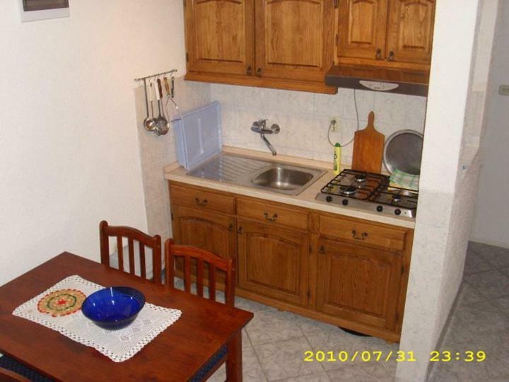 Apartmani Emily يزيرا المظهر الخارجي الصورة