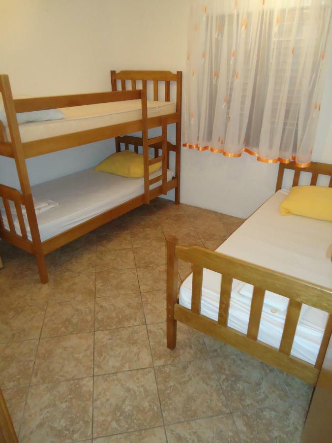 Apartmani Emily يزيرا المظهر الخارجي الصورة